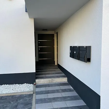 Dachgeschoss Apartment *